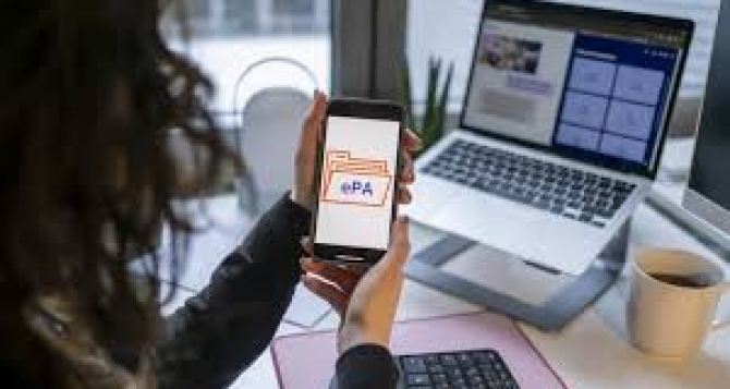 Уже с октября  года в Германии начинает в обязательном порядке действовать электронная медицинская карта