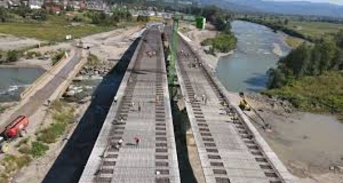 Мост соединяющий Украину и Румынию уже почти готов