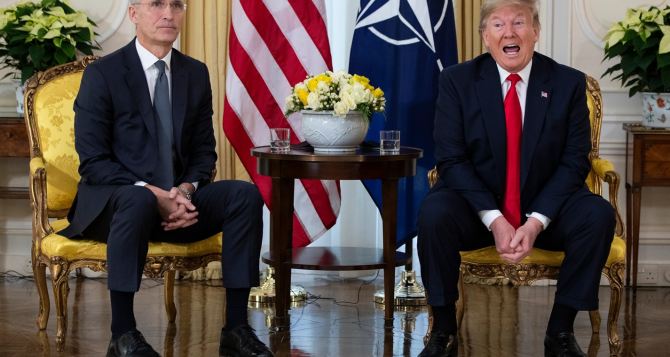 В НАТО издали приказ запрещено шутить над президентом Трампом