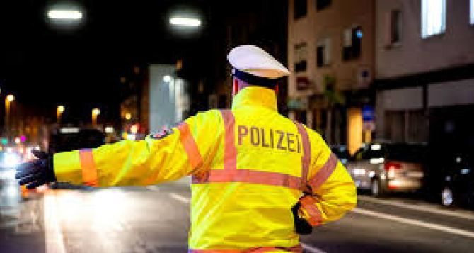 Сегодня в Германии началась неделя полицейских проверок кому лучше сидеть дома
