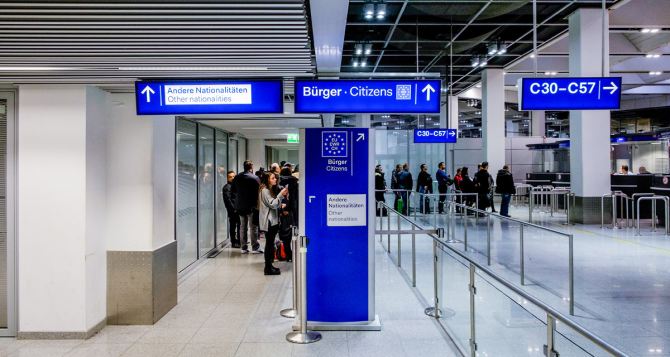 В аэропорту Германии происходит коллапс который отразится на пассажирах
