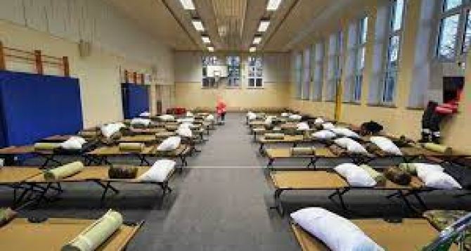 В одной из федеральных земель Германии сначала закрыли квоту по приему украинцев но теперь вновь готовы размещать беженцев