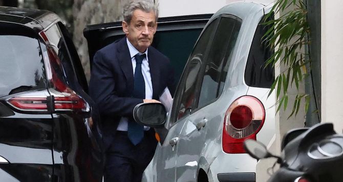 Президент Франции уже завтра отправят в тюрьму и в книгу рекордов Гиннесса