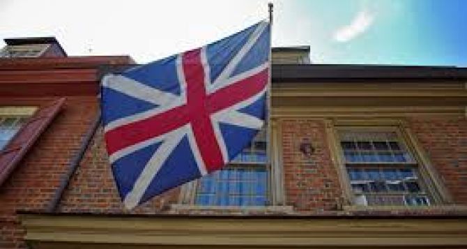 За положение украинских беженцев в Великобритании переживают местные граждане