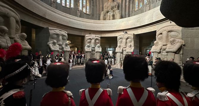 В Саксонии вновь бились с Наполеоном В Лейпциге прошла реконструкция Битвы народов  года