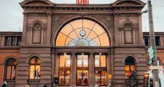 Еще один крупный железнодорожный вокзал в Германии закрывает Deutsche Bahn