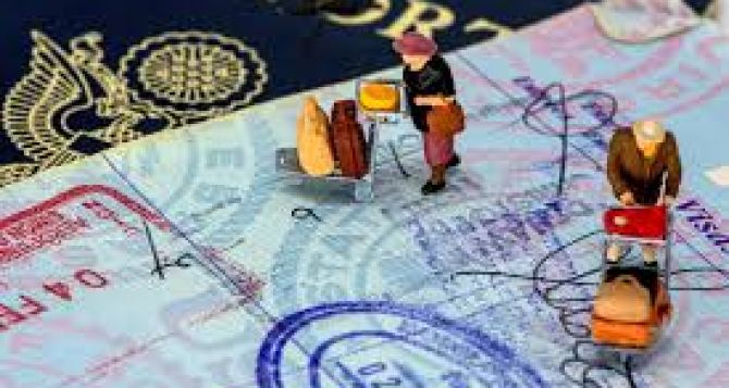 Теперь Германия официально продлила для украинских беженцев  до  года