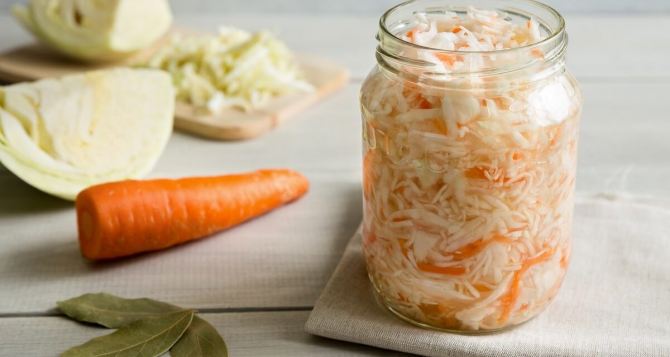 Сколько соли нужно для 1 кг квашеной капусты: в давнем споре кулинаров поставлена точка — 90% хозяек ошибается