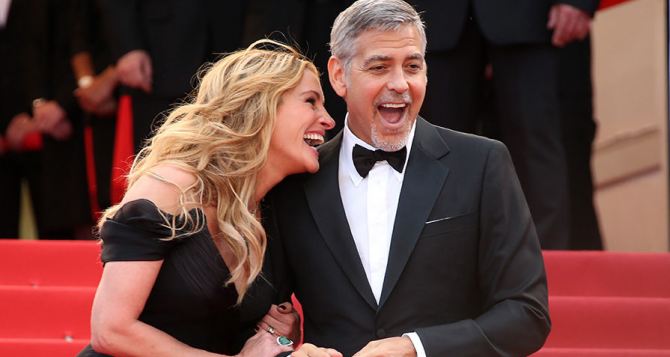 Самым сексуальным мужчиной  года по версии журнала People стал гей Он сам как и мы считает это абсурдным