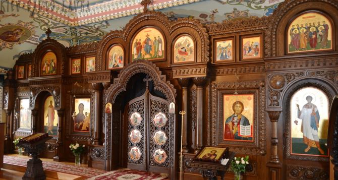 Сегодня православные почитают одну из чудеснейших икон Божией Матери Она находится в Киеве