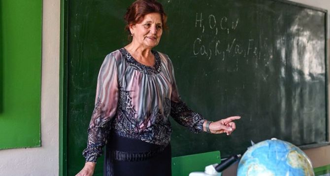 Выплаты выросли вдвое кому в ноябре на карту перечислят  гривен а кому  гривен