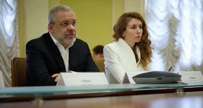 Министр экологии ночевал у министра энергетики В сексскандал превращается крупнейший коррупционный процесс