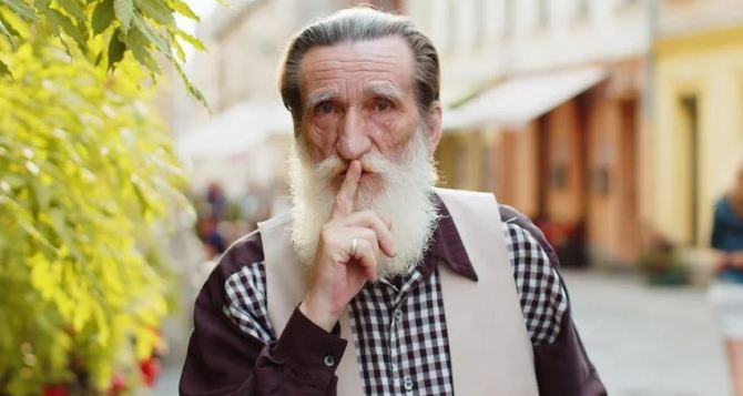 Пенсионерам важно уметь хранить молчание  вопросов на которые не нужно отвечать