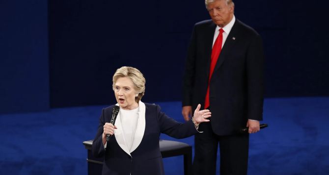 Трамп хочет Хиллари Клинтон наказать и миллион долларов вернуть