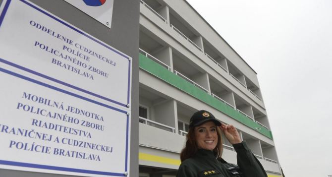 Украинцев в Словакии предупредили нужно уже начинать готовить документы Для их приёма откроют два новых центра