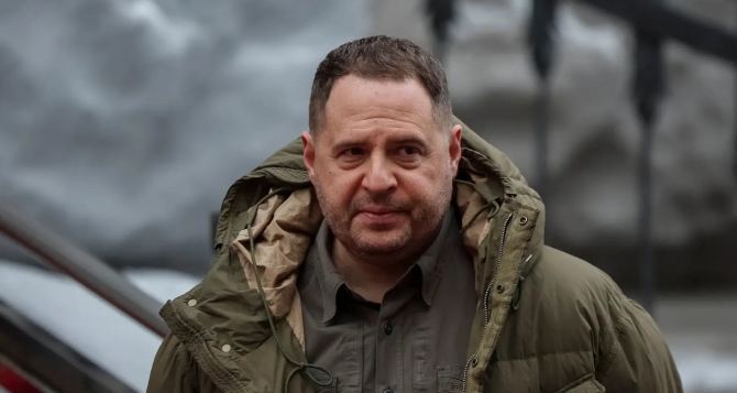 Ермак заявил, что на звонки отвечать не будет: после отставки его сразу отправили на фронт