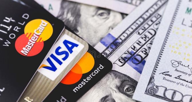 Названа сумма, которую теперь можно переводить с карты на карту