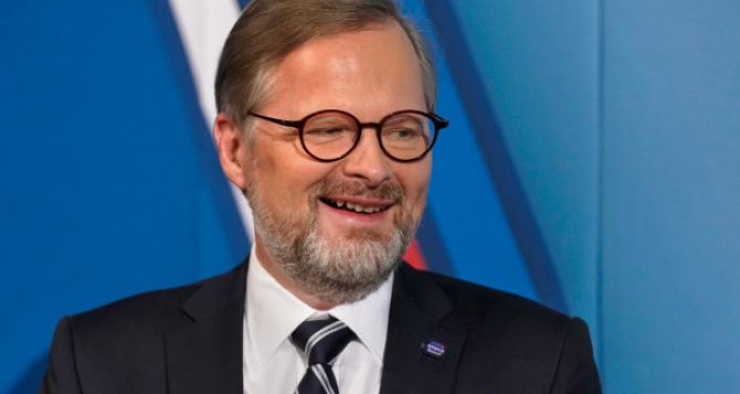 Чехия хорошо заработала не только на украинских беженцах но и на поставках устаревшего вооружения для Украины