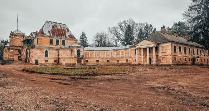 Луганчане удивились Игорь Лиски за последние годы неплохо прибарахлился в м купил себе настоящий дворец