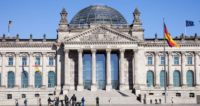 Немецкие депутаты ужесточили миграционную политику в Германии