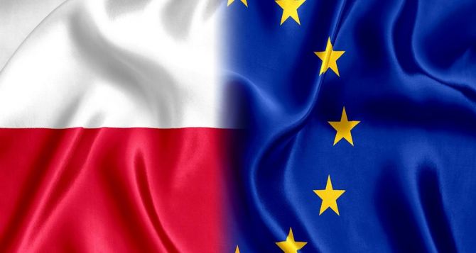 Все больше поляков желают выхода страны из Евросоюза