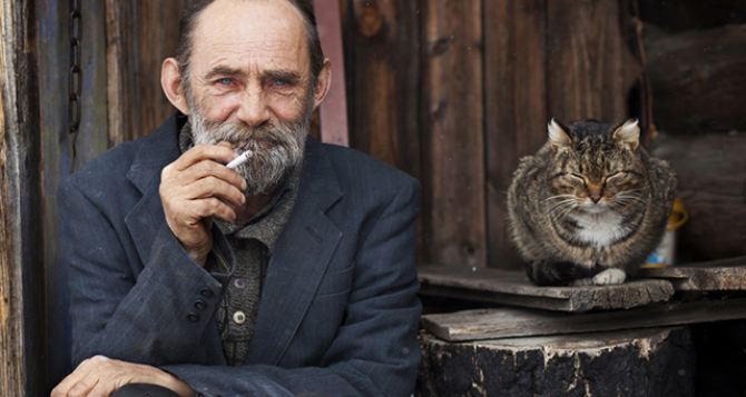 Почему с годами от людей нужно держаться подальше запомните эти простые и мудрые слова Юрия Левитанского