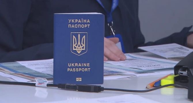 Для украинцев в Чехии хотят пересмотреть закон Lex Ukrajina и отменить ряд льгот для беженцев