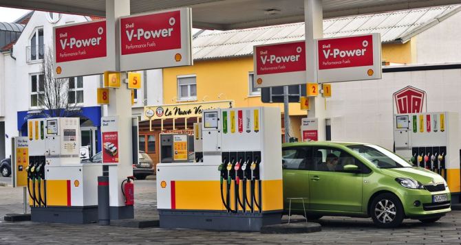 Как изменилась цена на топливо на автозаправках Германии