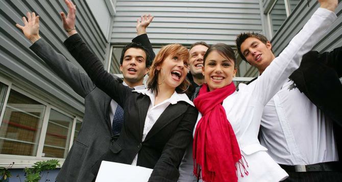 Завтра школьники в столице Баварии смогут выбрать направления для дальнейшего образования и профессионального обучения