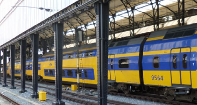 Выгодные цены на новый поезд из Германии в Нидерланды