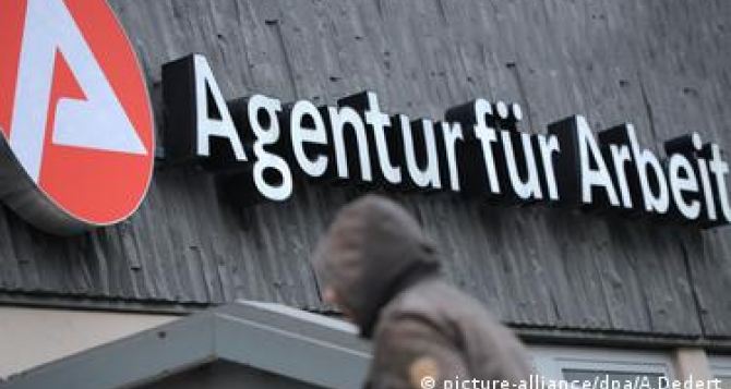 Много пособий по безработице в Германии рассчитывают ошибочно
