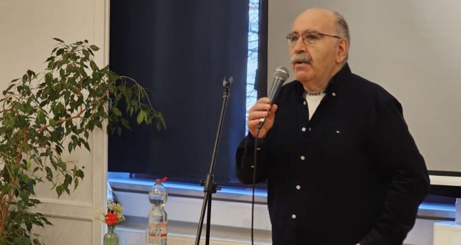 О прошлом настоящем и глядя в будущее с улыбкой и надеждой Творческая встреча с украинским драматургом в Саксонии