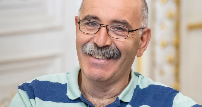 Серьезно о веселом в разговоре с писателем Александром Володарским Часть первая