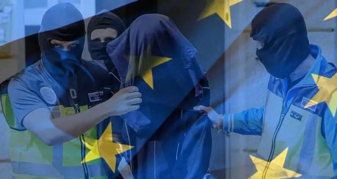 Украинского гражданина выслали из Испании в Германию осудят и отправят в Украину