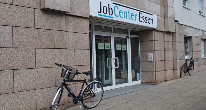 Jobcenter требует вернуть  тысячи евро не спешите платить Пошаговая инструкция для получателей пособий