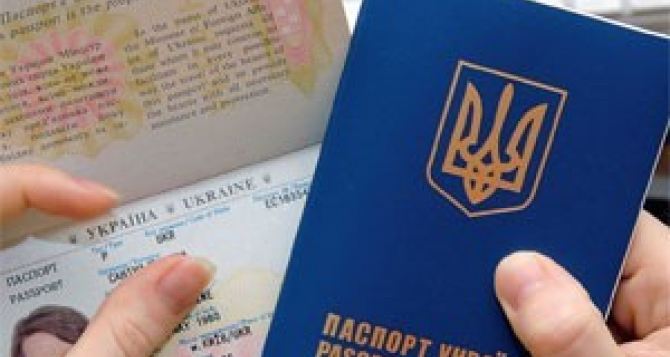 Украинцы не смогут получить загранпаспорта без выполнения этого условия. Даже если все документы на месте