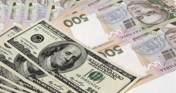 Доллар обновил исторический максимум, евро приблизился к рекорду: что происходит с курсом