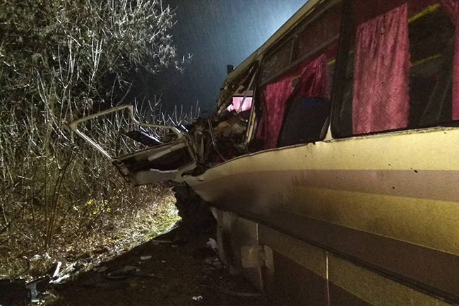 В Луганской области произошло серьезное ДТП с участием пассажирского автобуса