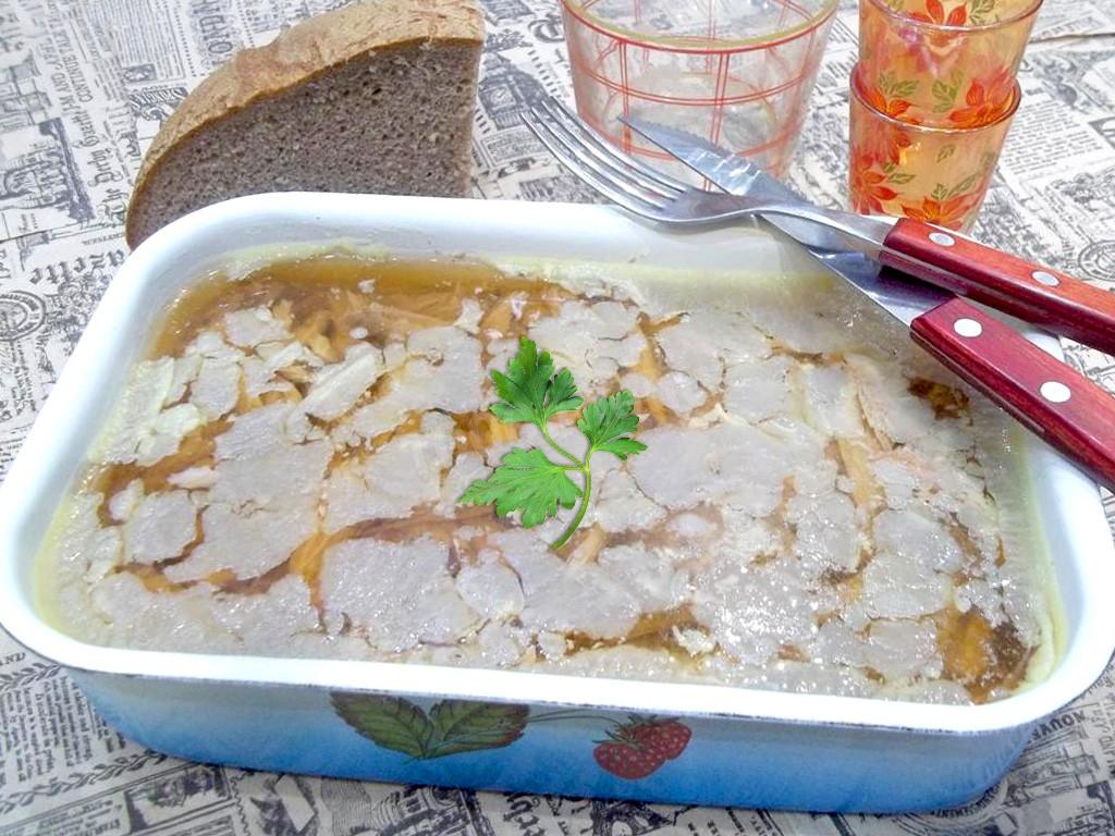 Чистый как слеза. Четыре хитрости, чтобы холодец получился вкусным, упругим  и прозрачным.