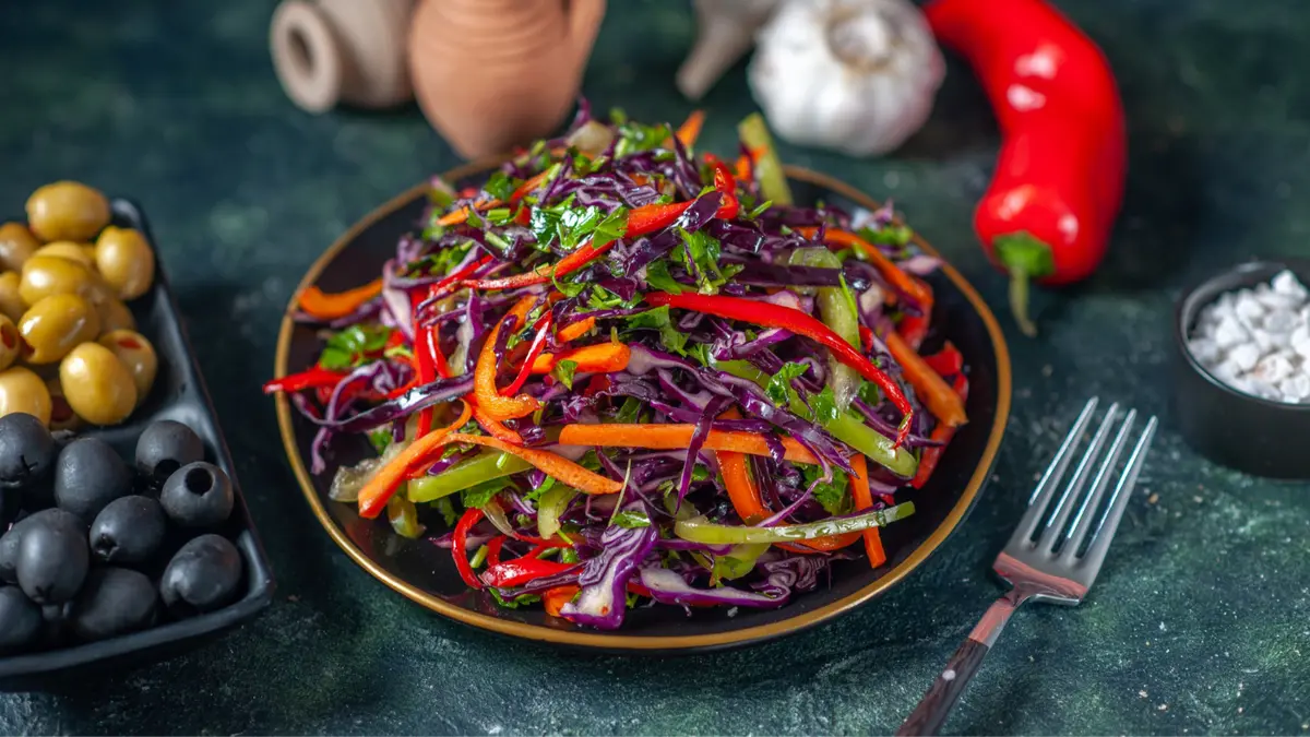 Просто в тему на Новый год: рецепт вкуснейшего салата «Китайский дракон».  Моргнуть не успеете, уже съедят