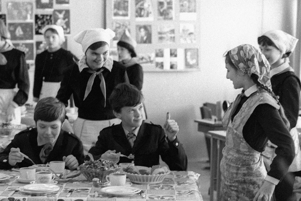 Пирожное «Школьное» по ГОСТу: вкус этого десерта знаком практически каждому  школьнику, жившему в СССР