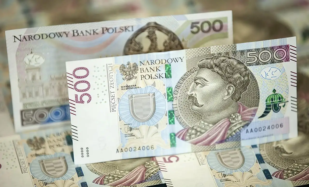 Украинцы получили новый удобный способ получения денежных переводов в польских злотых