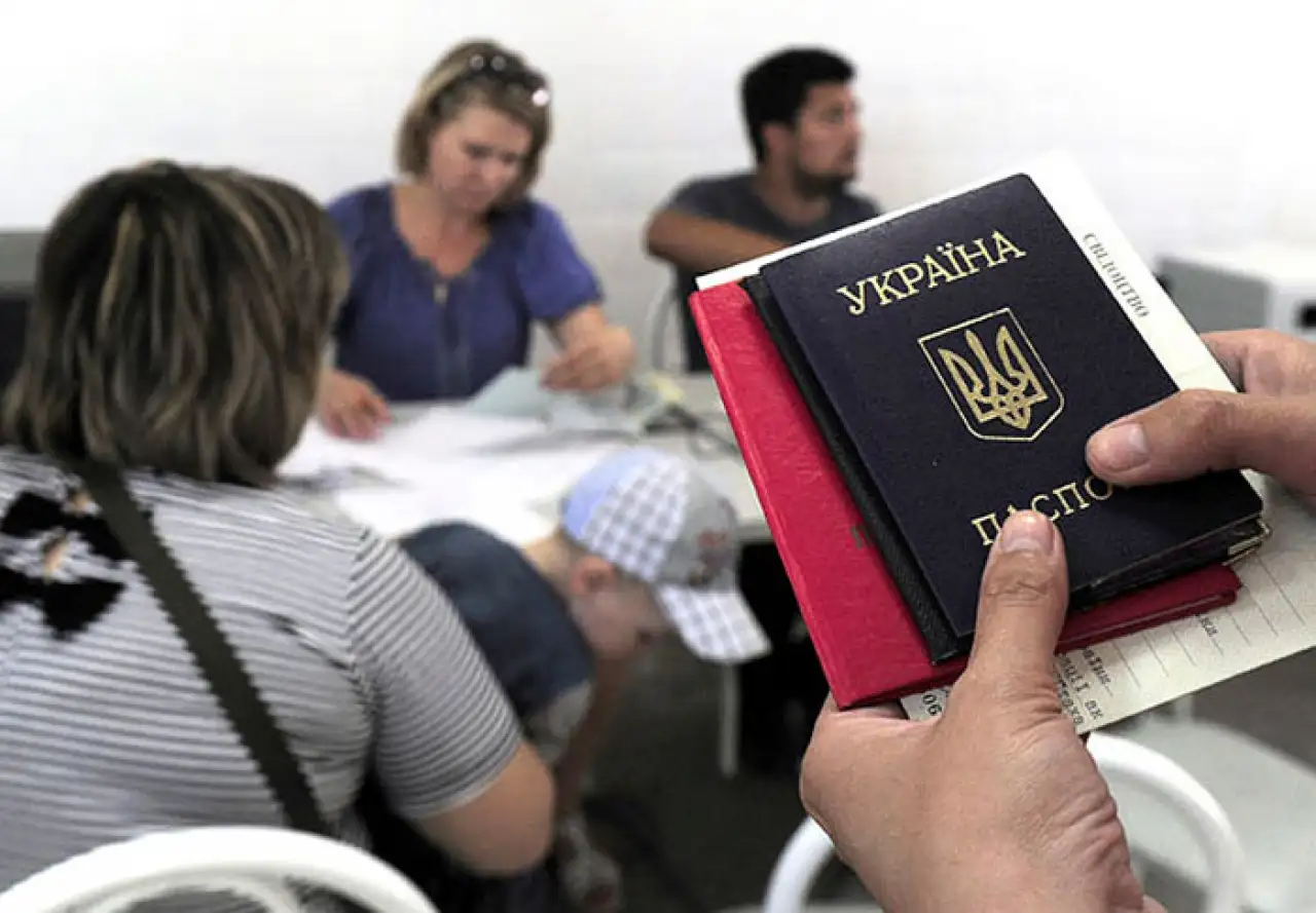Переселенцы из Мелитополя, проживающие в Запорожье, могут зарегистрироваться на получение денежной помощи.