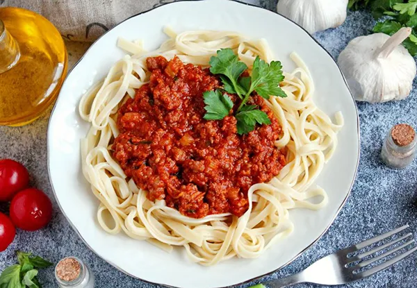 Готова паста Болоньєзе