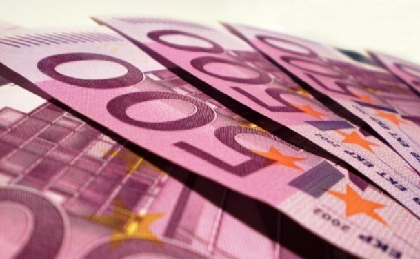 Курс валют на  мая в коммерческих банках в Луганске