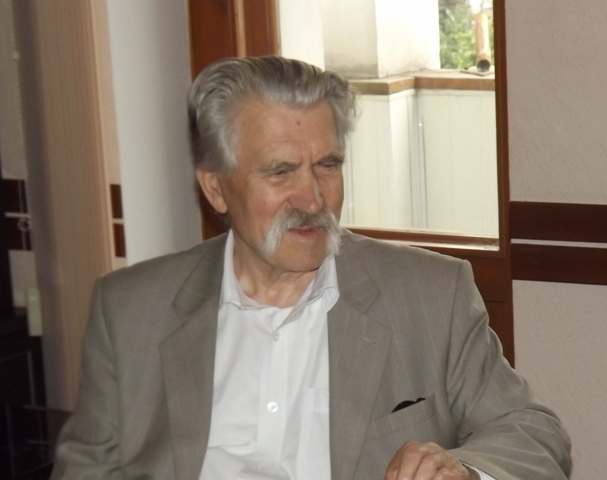 Восток и Запад Украины составляют одну нацию. - Левко Лукьяненко