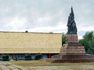 Ростовские школьники будут ездить на экскурсии в Краснодон