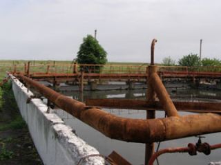 Канализационный коллектор в Ровеньках назвали объектом повышенной опасности