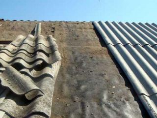 Жители Луганска не останутся без крыш из-за смерча