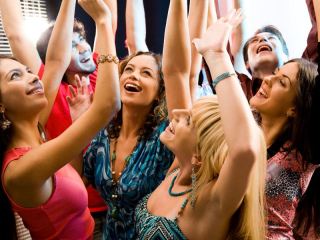 Сегодняшний день нужно провести весело и ярко